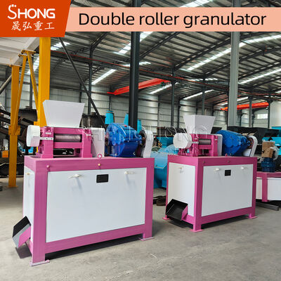 Mesin Granulator Pupuk Rol Ganda 22KW untuk Granulasi Kering dengan Konstruksi Baja Karbon